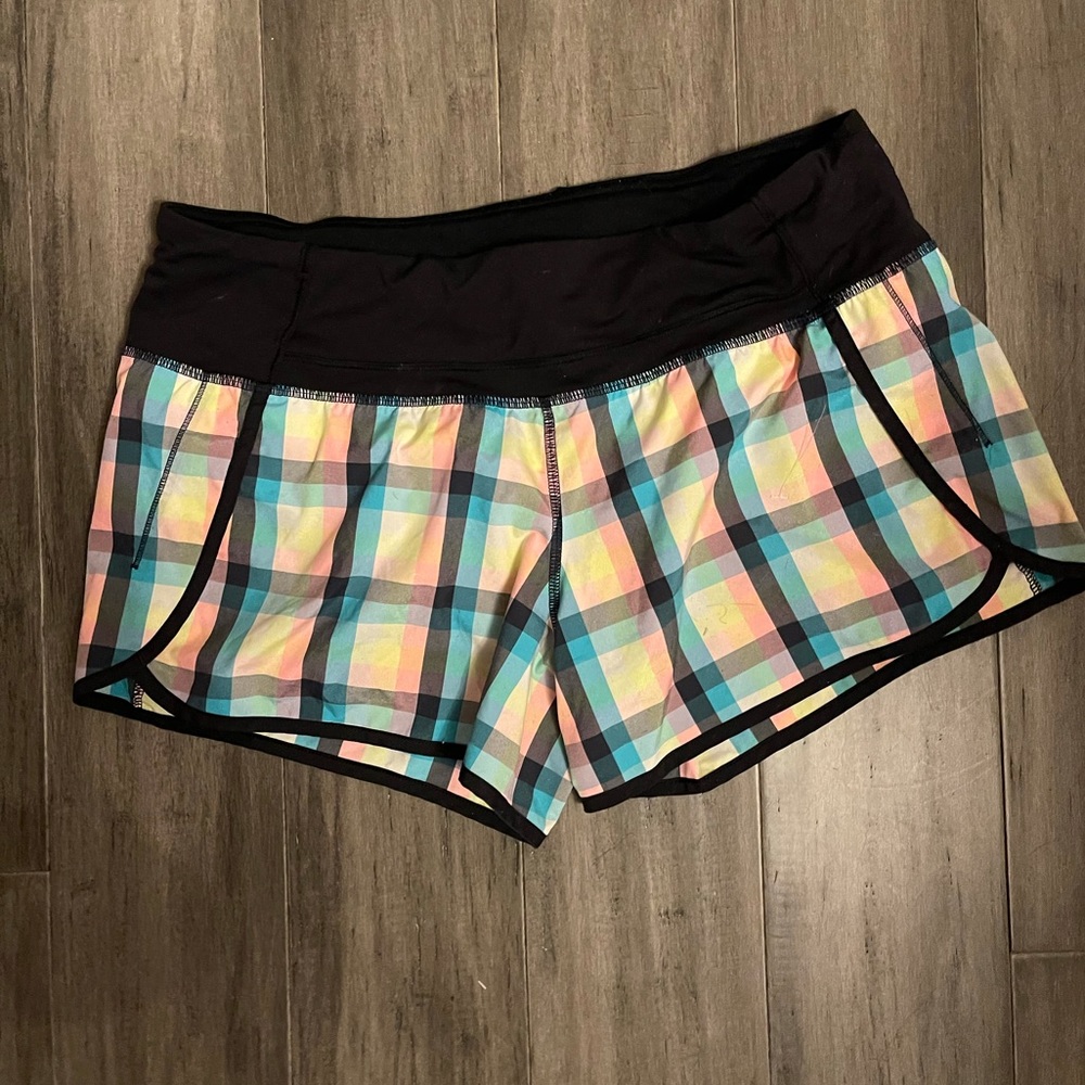 Plaid Women's Shorts - Multicolor